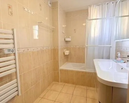 Superbe T3 - Piscine- Terrasse- Parking- 900 M 6pin2102 Apartment Le Barcares